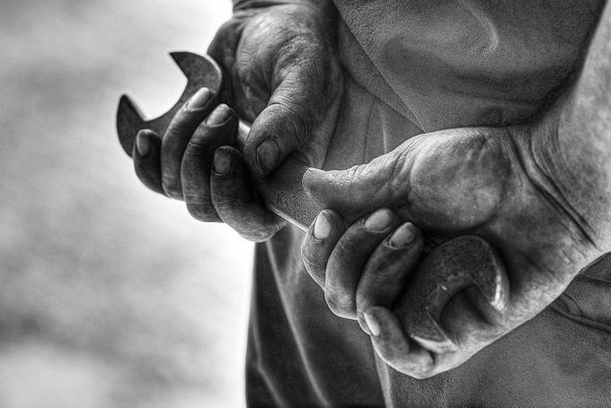 Working hands by warrenstowell - Focus On Fingers And Hands Photo Contest