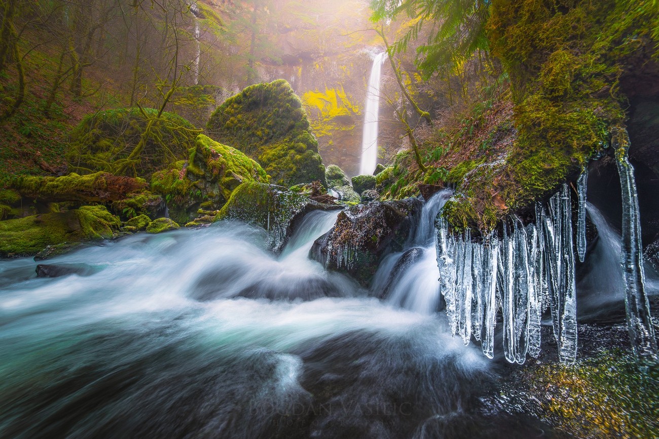 17 Photos That Will Make You Look At Waterfalls In A Different Way