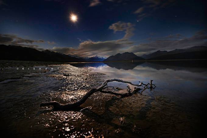 Empty spaces by Nishant-101 - Into The Moonlight Photo Contest