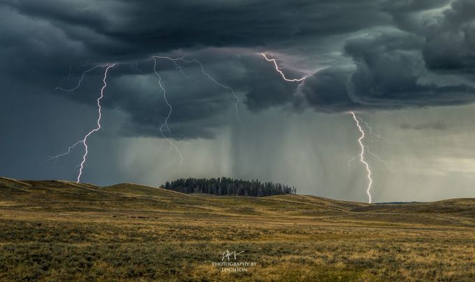 Hayden Lightning Storm by LeightonLum - Amazing Sceneries Photo Contest