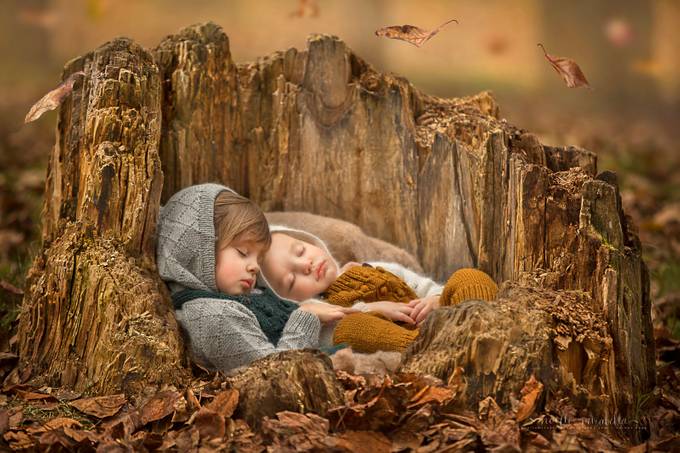 Autumn slumber: Noelle Mirabella Photography by NoelleMirabella