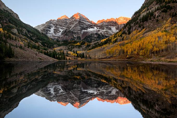 Maroon Bells Morning Reflection by mingcai - 500 Lakes Photo Contest