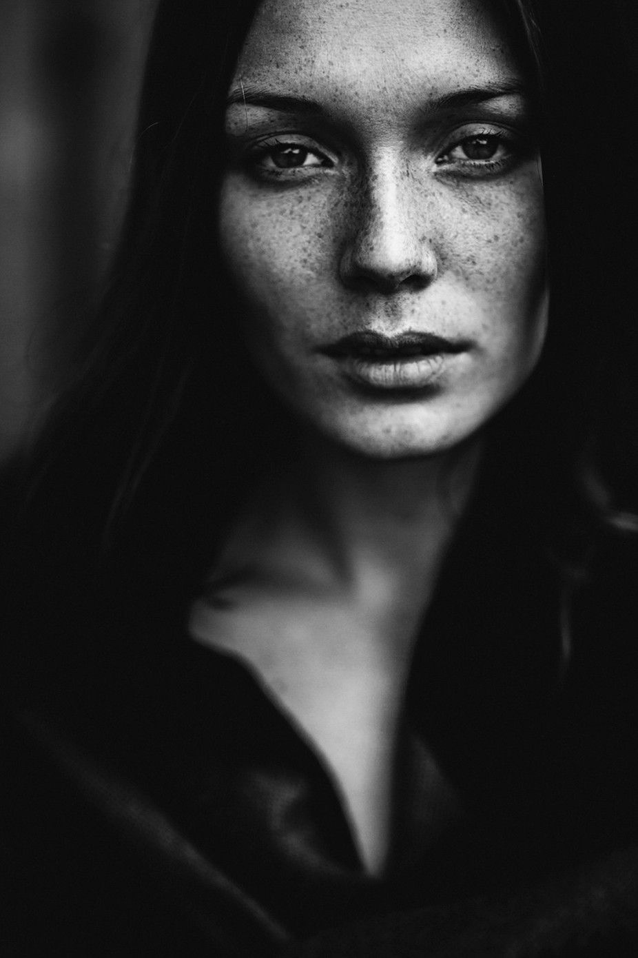 Rosa  by yannickdesmet - Black and White Portraits Photo Contest