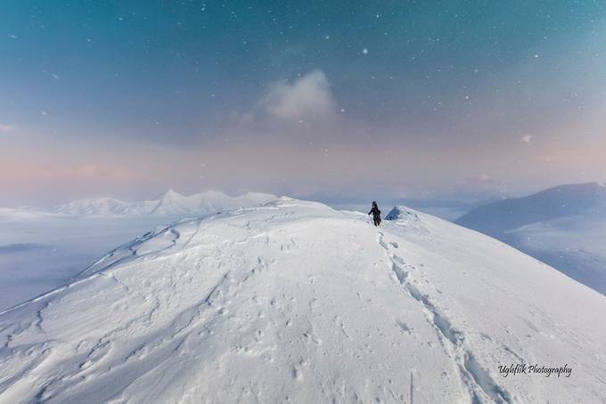 Snowstars by paaluglefisklund - People In Large Areas Photo Contest