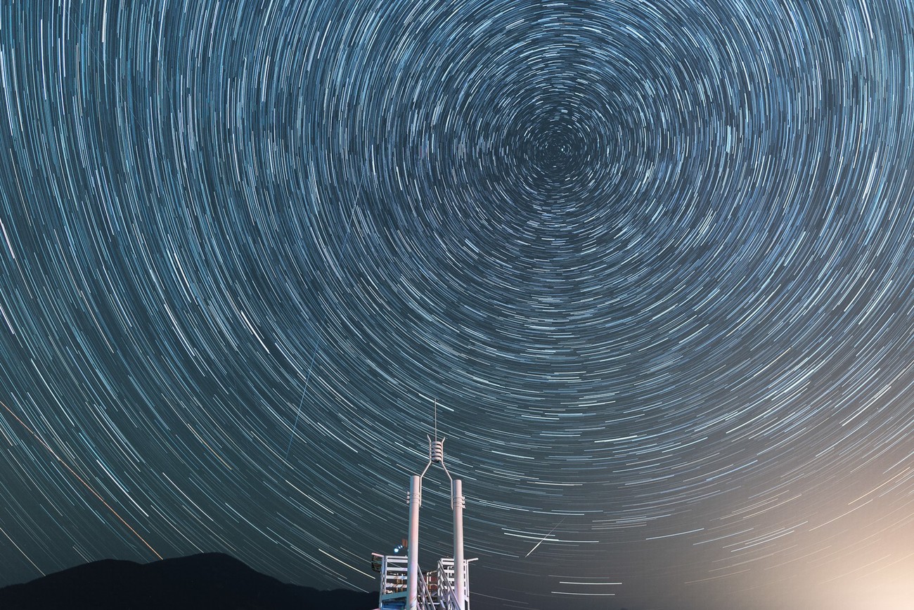 The Two Methods To Capture Star Trails Explained