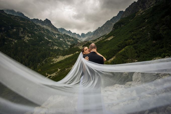 Love in the mountains by panyoki - Outdoor Weddings Photo Contest