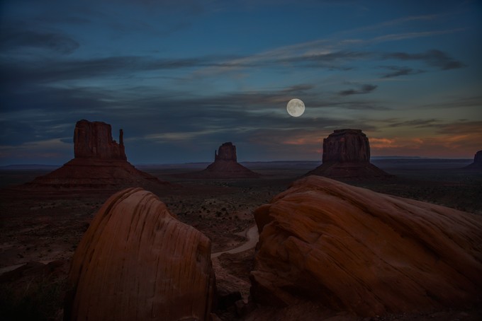Monument Moon  by mcampi - The Moonlight Photo Contest