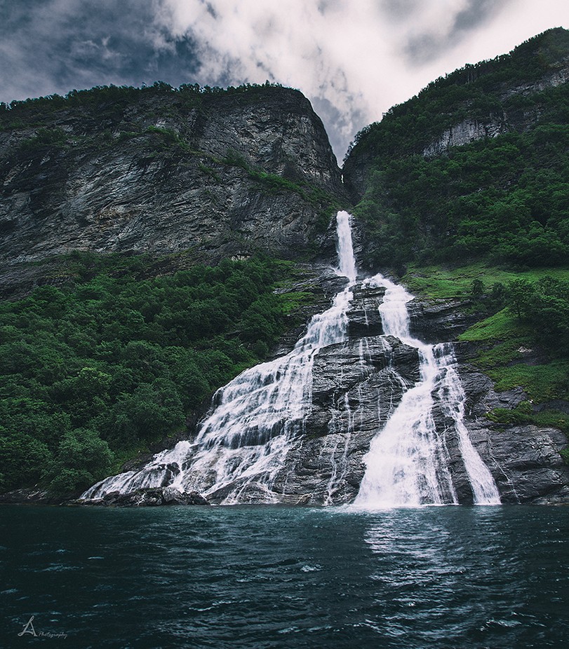 The Suitor waterfall, Geirangerfjord, Norway by arnaslucinskas - Spectacular Cliffs Photo Contest