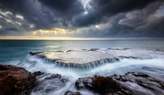 Sea falls  by tunnguyn - Curves In Nature Photo Contest