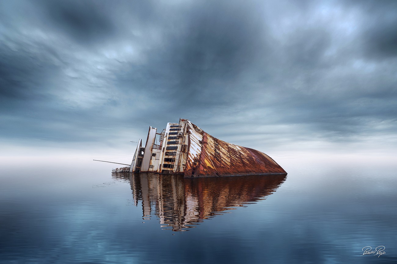 15+ Photographers Beautify Abandoned Places & Things