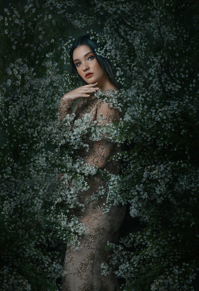 Flower queen by icyabi5 - Shades Of Green Photo Contest