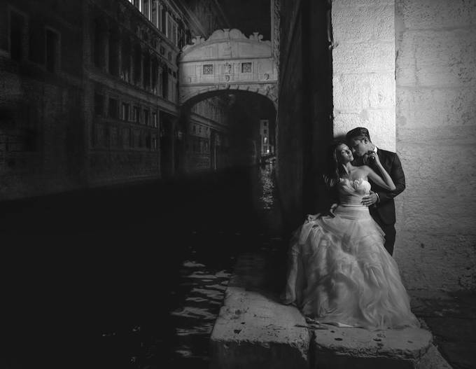 Venice_competition by lenaschlmersndergaardangioni - Monochrome Weddings Photo Contest