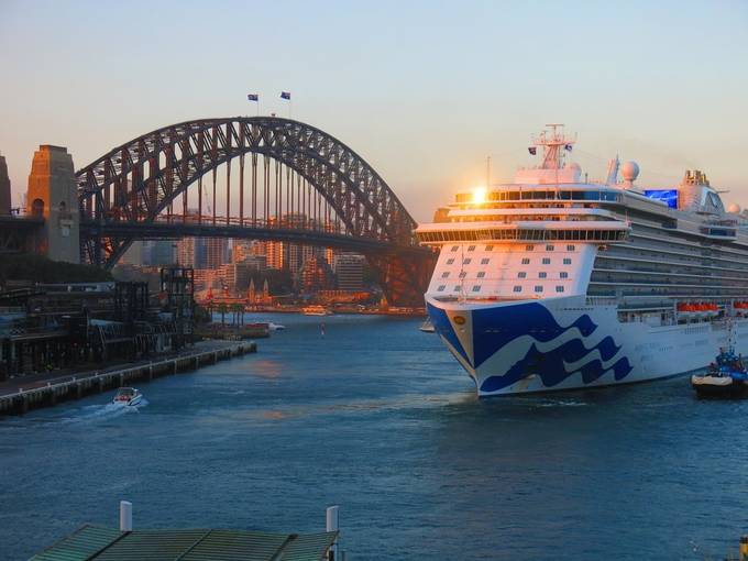 cruise ship leaving sydney yesterday