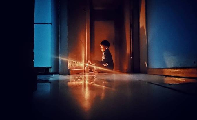Took this photo with my Xiaomi Mi9 SE smartphone...the electricity was off...what we can load shedding ... by ralphwaffyjohannes - Image Of The Month Photo Contest Vol 65